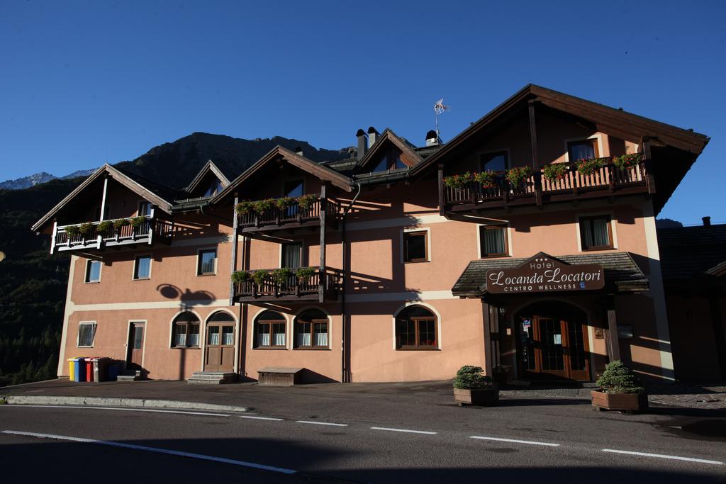 Locanda Locatori Passo del Tonale Esterno foto