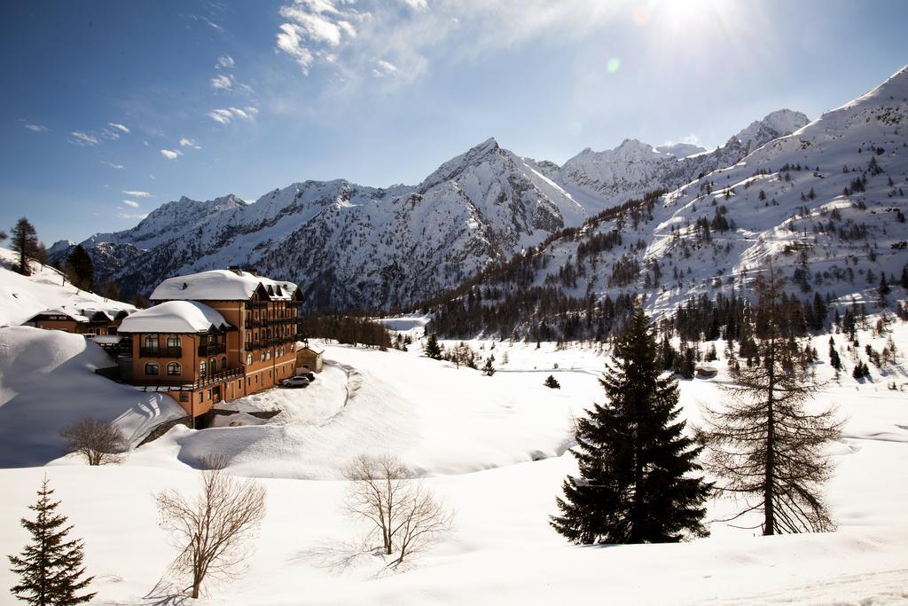 Locanda Locatori Passo del Tonale Esterno foto